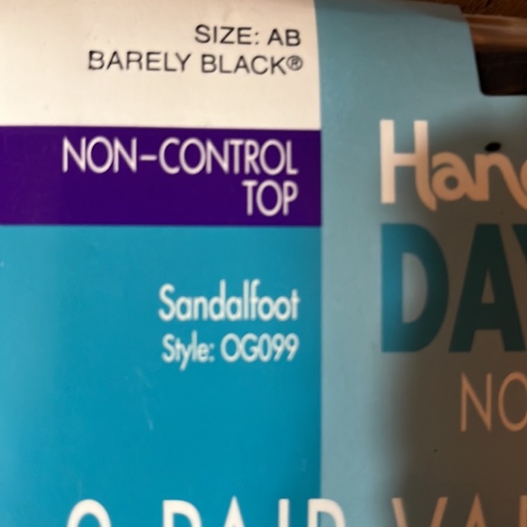 Lot of Four (4) Pairs of Pantyhose Plus One pair Tights - Picture 10 of 11